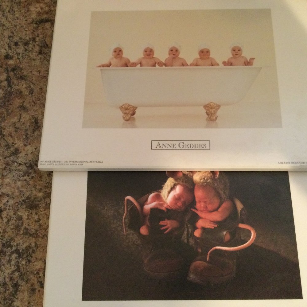 2 small ANNE GEDDES  Wall Hanging Plaque Lot Wood with print babies bathtub